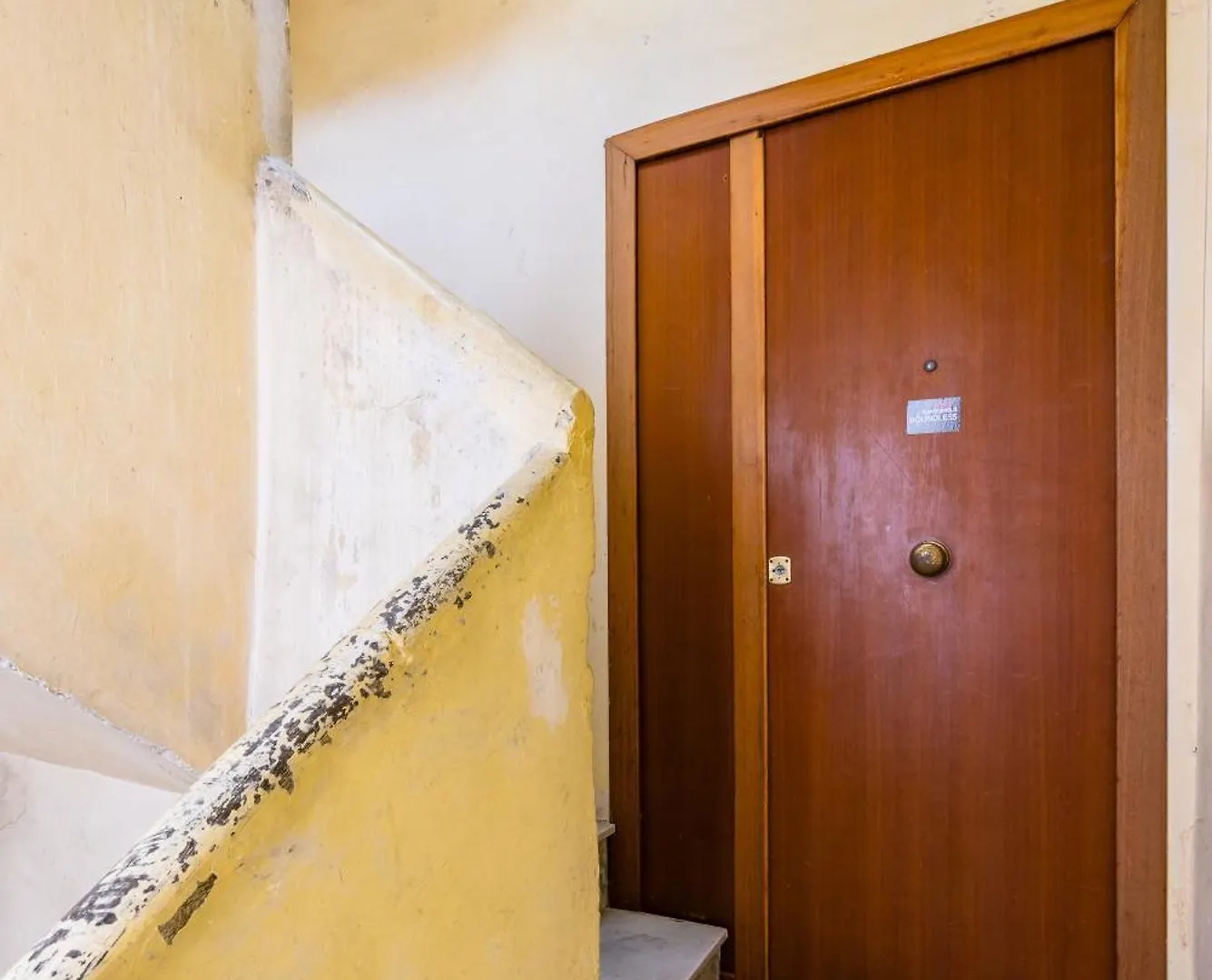Revolutionary Apartment Near Duomo Station Naples