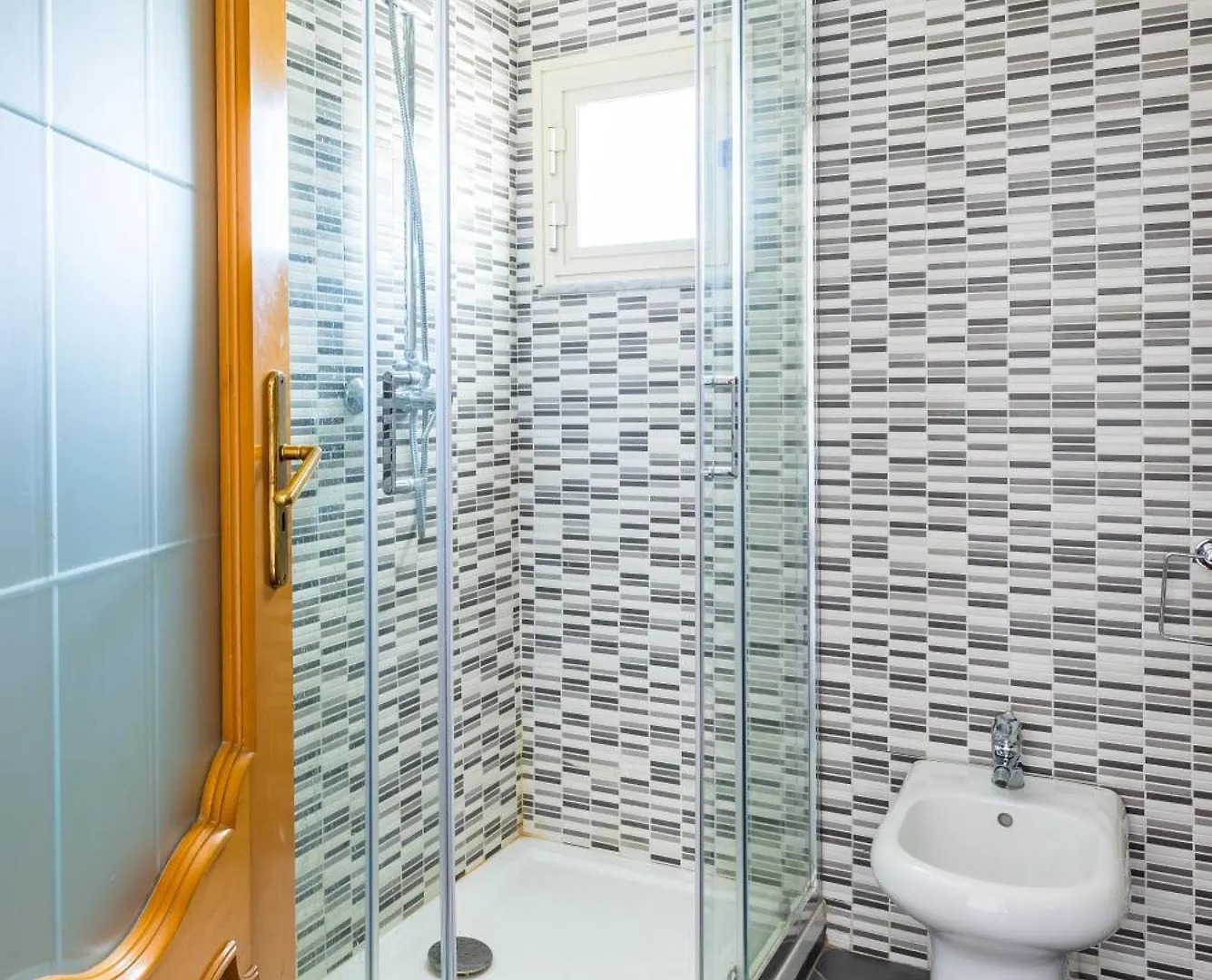 Revolutionary Apartment Near Duomo Station Naples