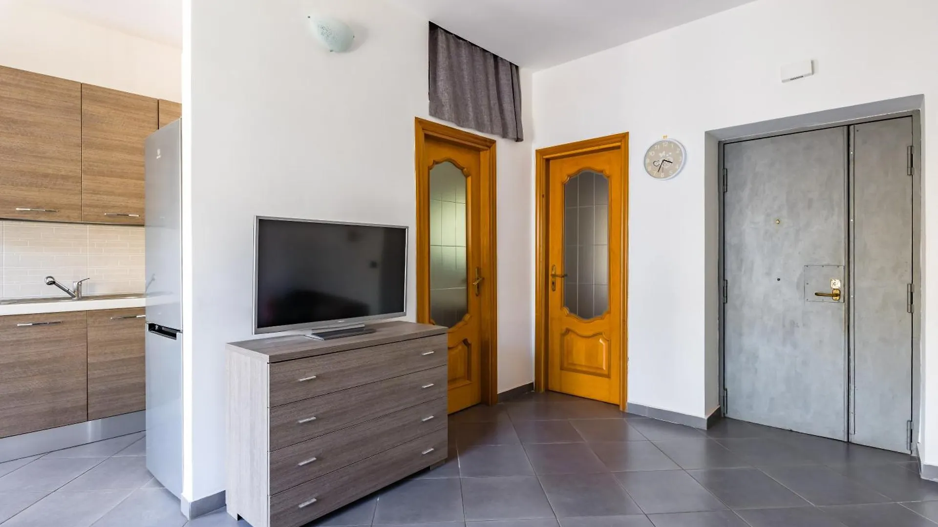 Revolutionary Apartment Near Duomo Station Naples 0*,  Italy