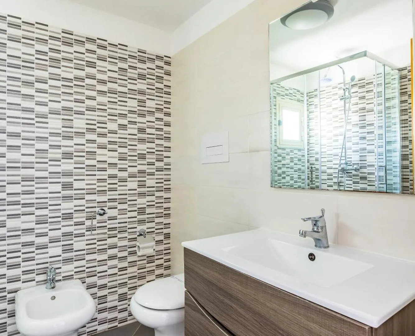 Revolutionary Apartment Near Duomo Station Neapel